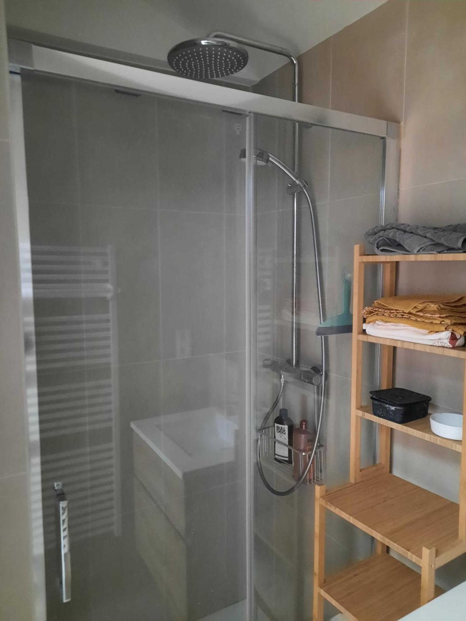 Loft 4-5 Personnes A Montmartre - Parking Prive Sur Reservation Paris Exterior foto